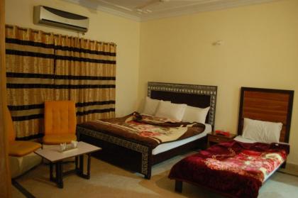 KHYBER INN - image 19