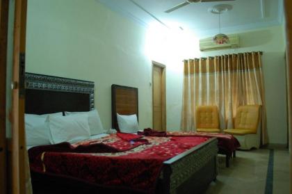 KHYBER INN - image 20
