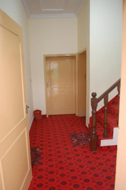KHYBER INN - image 3