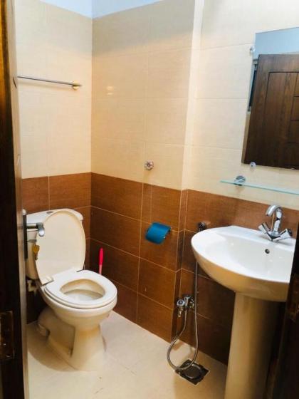 Tourist Inn Apartment - image 6