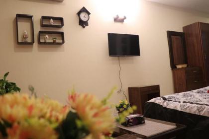 Cozy Studio Apartment In Bahria town - image 11