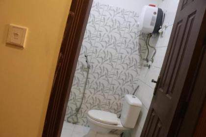 Cozy Studio Apartment In Bahria town - image 4