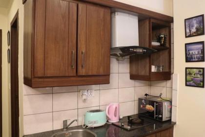 Cozy Studio Apartment In Bahria town - image 9