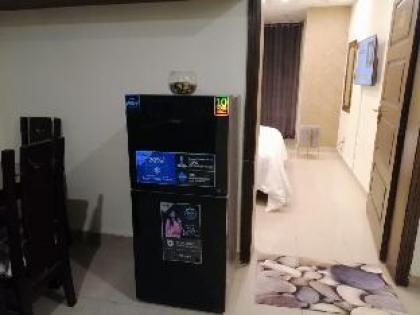 Luxurious Apt in Bahria Town on Main Road. - image 15