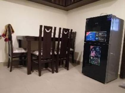 Luxurious Apt in Bahria Town on Main Road. - image 17