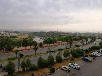 Luxurious Apt in Bahria Town on Main Road. - image 9