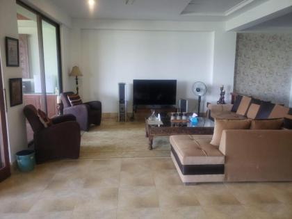 Mountain View House - image 17
