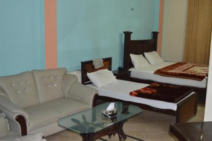 Home Away - image 2