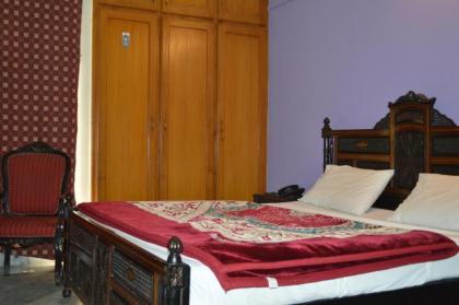 Home Away - image 6