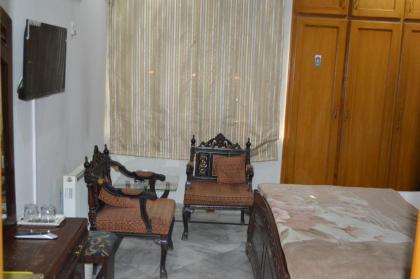Home Away - image 7
