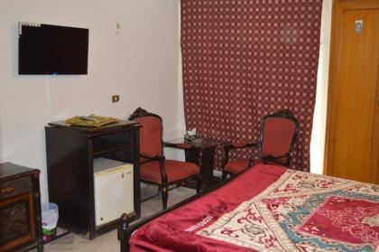 Home Away - image 8