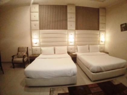 Signature Residence - image 13
