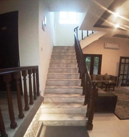 Signature Residence - image 18