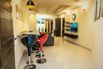 Two Bedroom Deluxe Apartment In Bahria Town - image 1