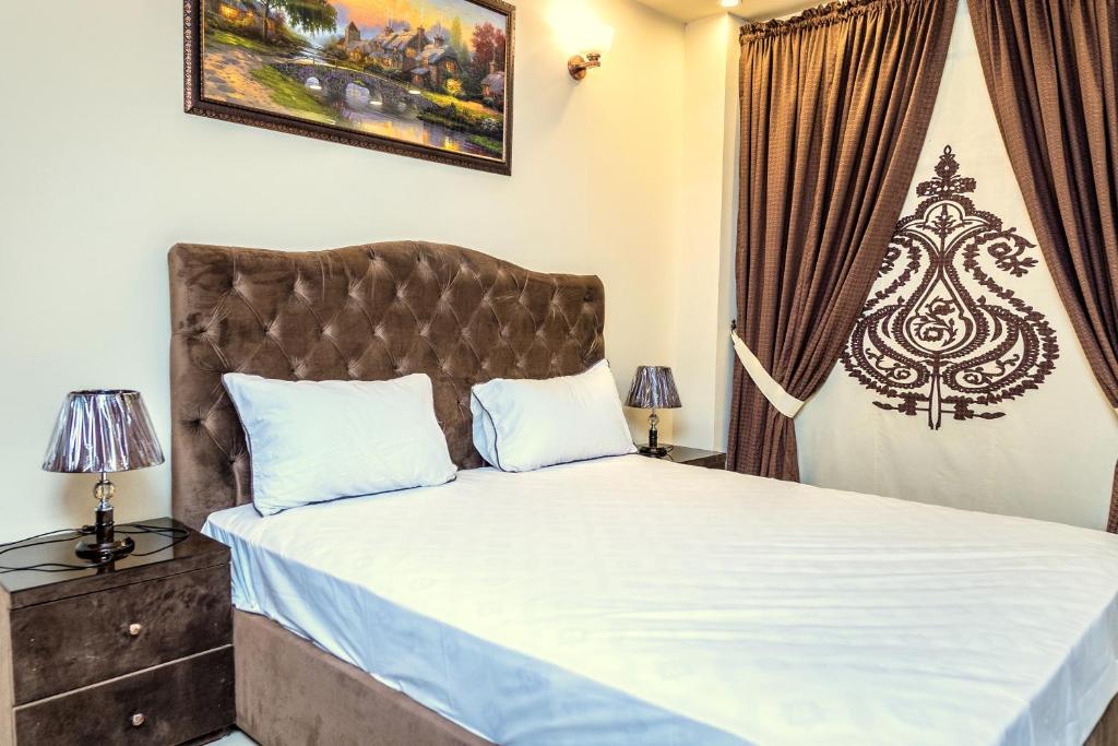 Two Bedroom Deluxe Apartment In Bahria Town - image 2