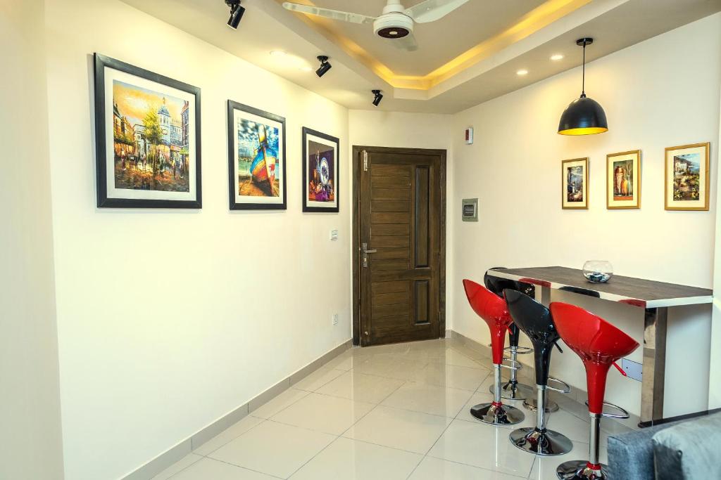 Two Bedroom Deluxe Apartment In Bahria Town - image 5