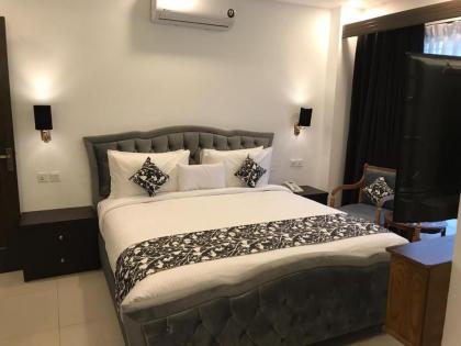 Grand Mongolia Hotel - image 2
