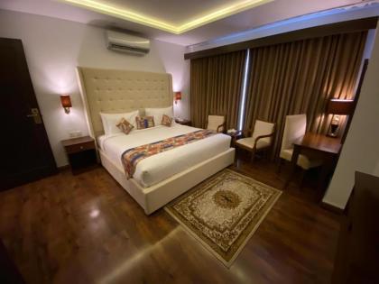 Grand Mongolia Hotel - image 5
