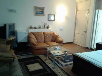 Cosmos Guest House - image 3