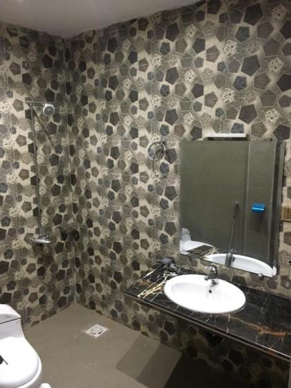Aloche Apartments - image 8