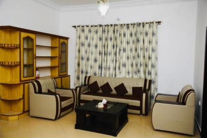 Lux Lounge Guest House - image 12