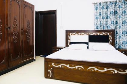 Lux Lounge Guest House - image 6