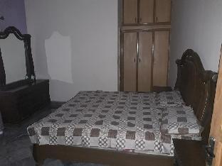 Best Accommodation near Gulberg Green and Airport - image 2