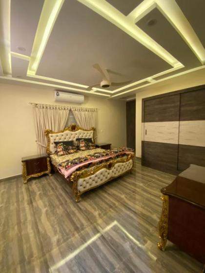 Continental boutique House - image 12