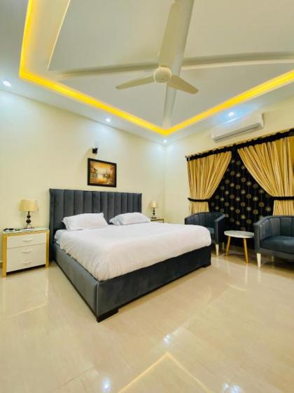 Continental boutique House - image 18
