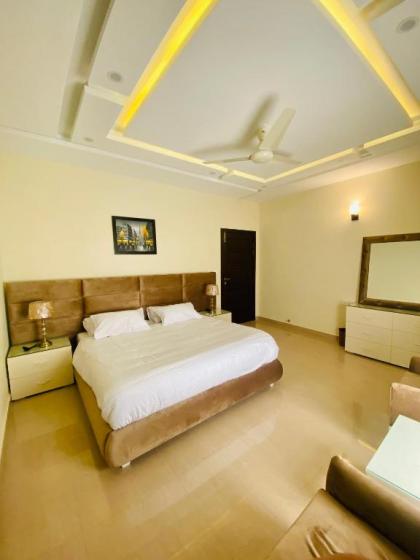 Continental boutique House - image 20