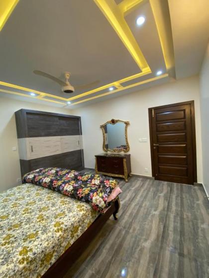 Continental boutique House - image 8
