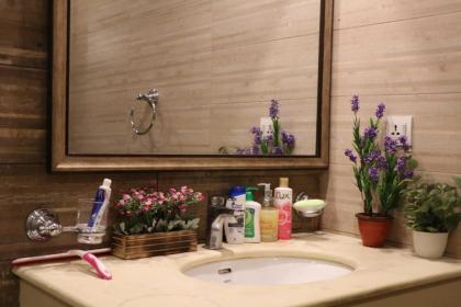Elegant & Charming One Bed Apartment In Bahria Town - image 14