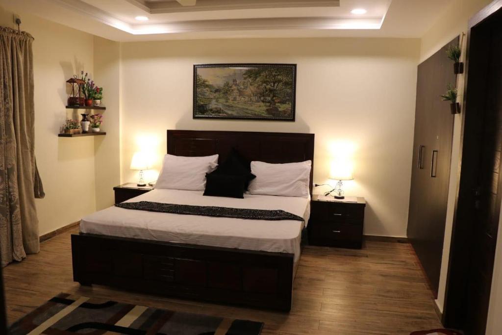 Elegant & Charming One Bed Apartment In Bahria Town - image 7