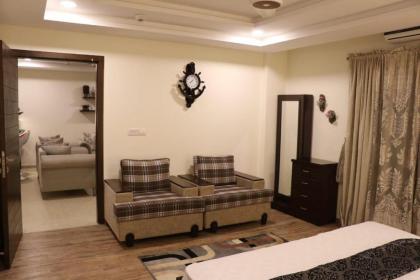 Elegant & Charming One Bed Apartment In Bahria Town - image 9