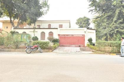 The Life House - image 2