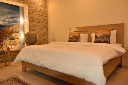 The Life House - image 6