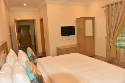 The Life House - image 7