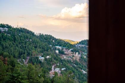 The Roomy Lodge Murree - image 13