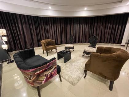 Freddy's Luxury Apartments - image 17