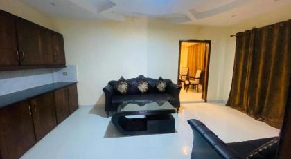Grand Homes Hotel - image 15