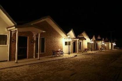 Deluxe Swiss Cottages - image 3