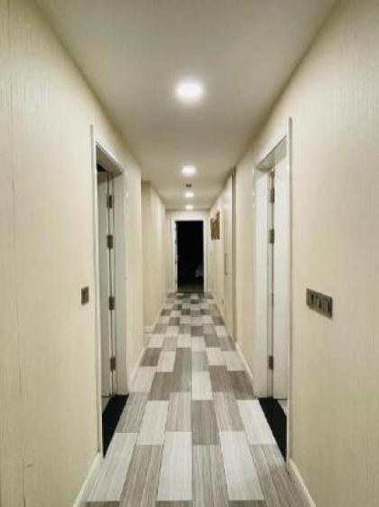 The glasshouse centaurus apartment