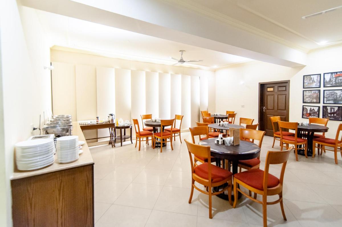 Shelton's Rezidor Islamabad - image 6