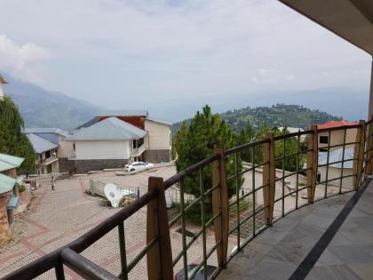 Entire Apartment 2bed Condo at Burban Oakwood - image 18