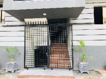 Two Bedroom Furnished Apartment - image 11