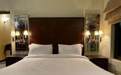 Richmond Boutique Hotel - image 27
