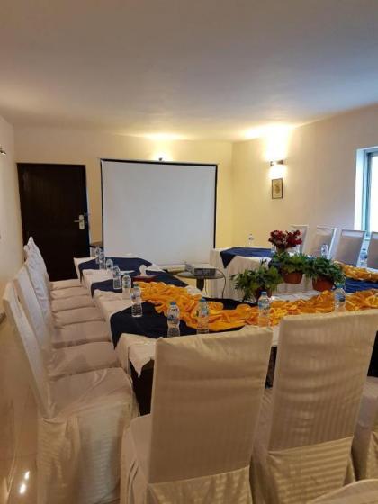 Summit Hotel - image 15