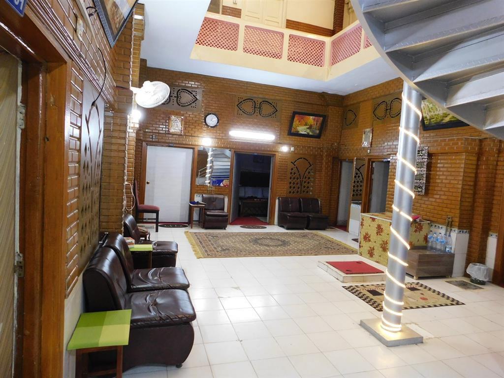 Rex Hotel - main image