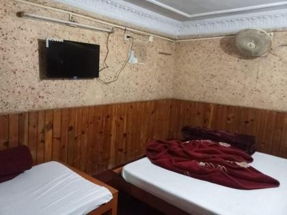 New Shabistan Hotel - image 16