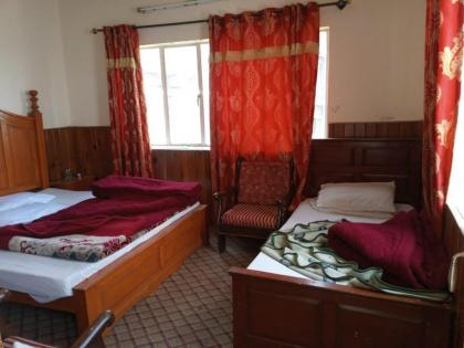 New Shabistan Hotel - image 18